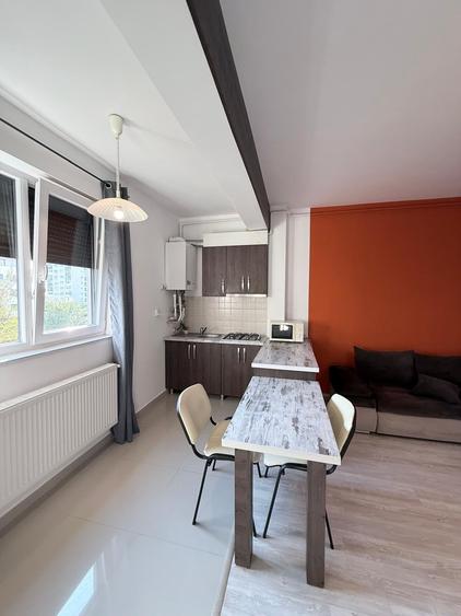 Apartament cu 2 camere semidecomandat în Militari