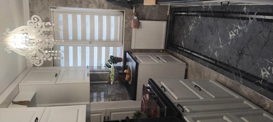 Apartament cu 2 camere semidecomandat în Cina