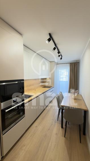 Apartament cu 3 camere semidecomandat, mobilat în Florești — fotografia 1