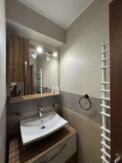 Apartament cu 3 camere decomandat, mobilat în Lacul Morii