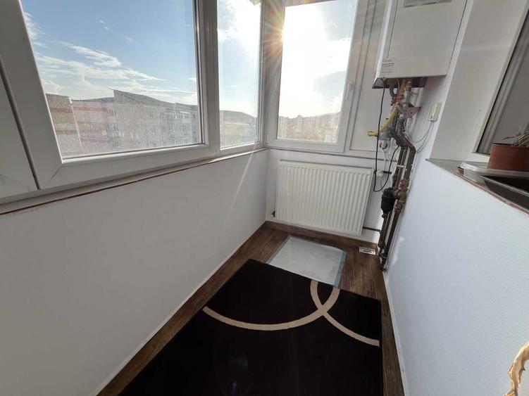 Apartament cu 3 camere decomandat în Cetate