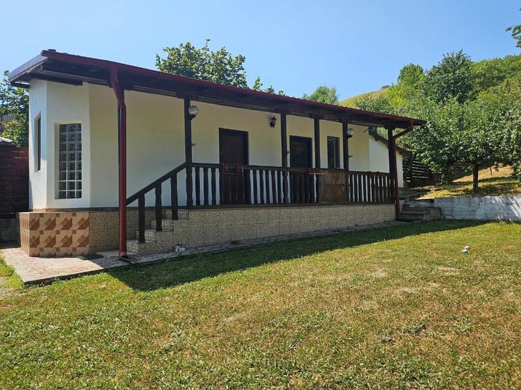 Casă cu 1 camere cu Teren 1697 Mp în Ștefănești