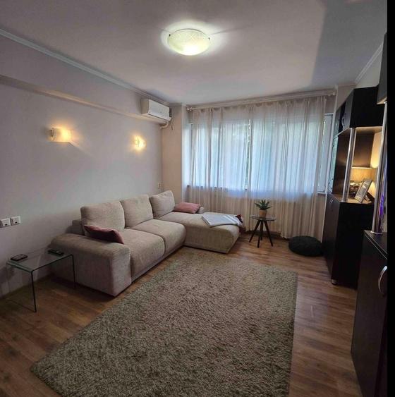 Apartament cu 2 camere semidecomandat, mobilat în Cișmigiu