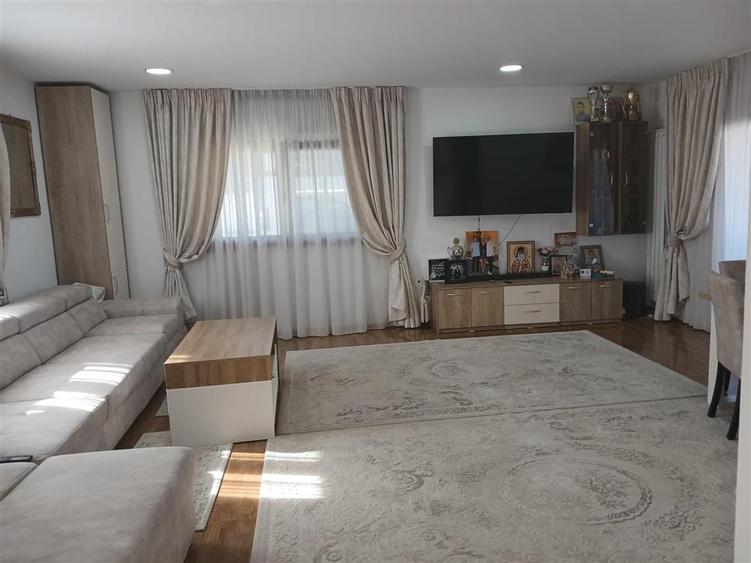 Casă individuală cu 4 camere cu Teren 600 Mp în Mocira