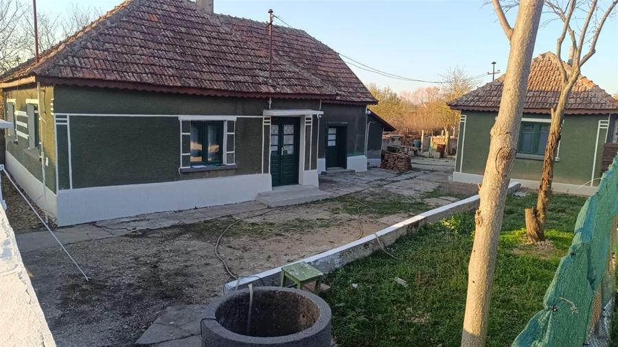 Casă individuală cu 5 camere cu Teren 1412 Mp în Tulca