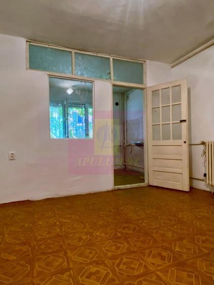Apartament cu 2 camere semidecomandat în Apusului