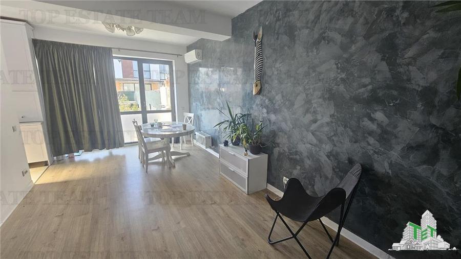 Duplex cu 3 camere cu Canalizare în Ulmi