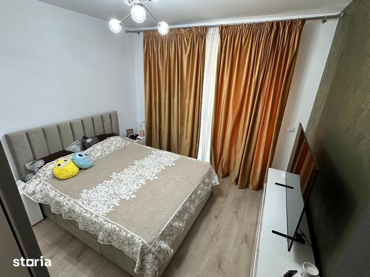 Apartament cu 3 camere decomandat în Rediu