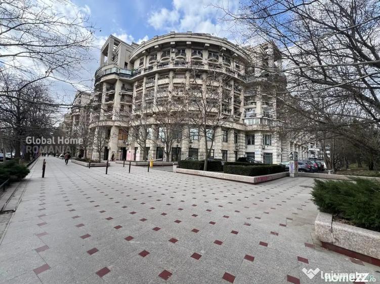 Apartament cu 5 camere decomandat în Unirii