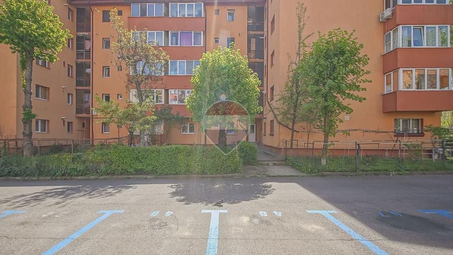 Apartament cu 2 camere decomandat, mobilat în Răcădău