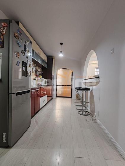 Apartament cu 3 camere decomandat în Gară