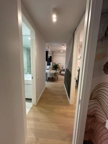 Apartament cu 3 camere semidecomandat, mobilat în Floreasca