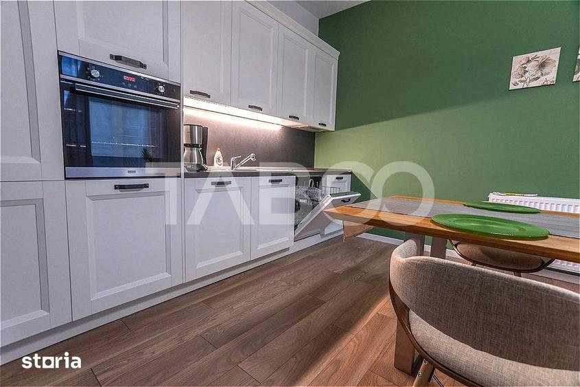 Apartament cu 3 camere semidecomandat în Calea Dumbrăvii