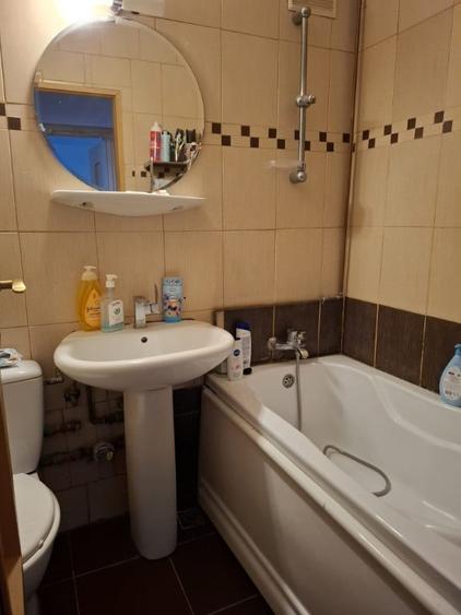 Apartament cu 3 camere decomandat în Dristor