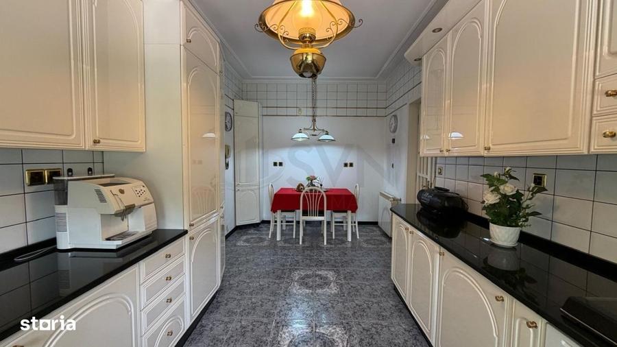 Casă cu 4 camere cu Piscina în Ferme