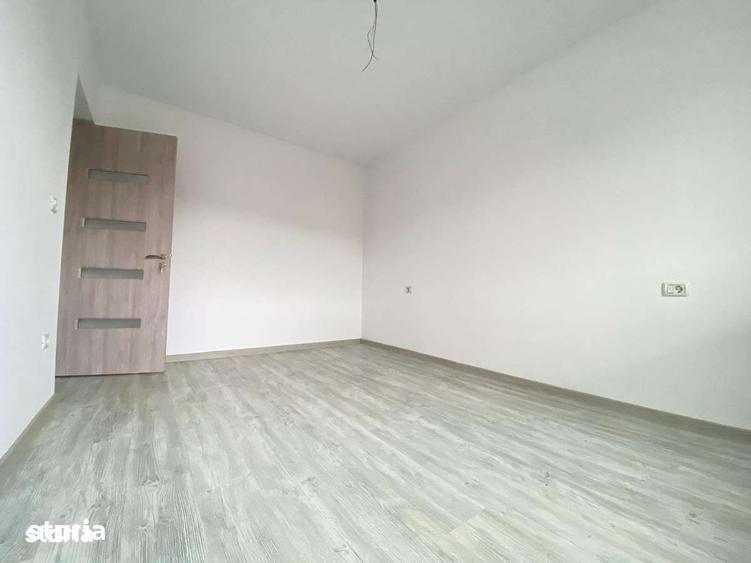 Casă cu 3 camere cu Teren 420 Mp în Tomești