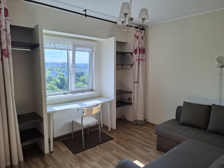 Apartament cu 3 camere decomandat în Virtuții