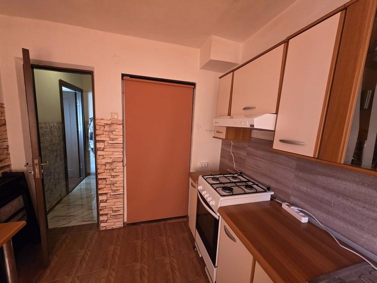 Apartament cu 2 camere semidecomandat în Peninsula