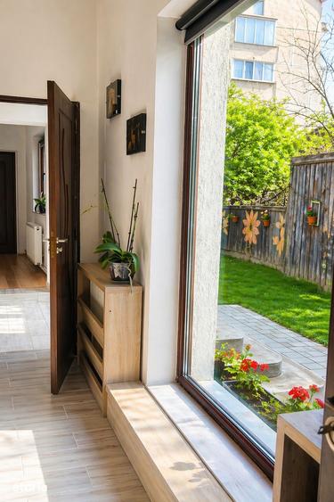 Casă cu 4 camere cu Teren 350 Mp în Central