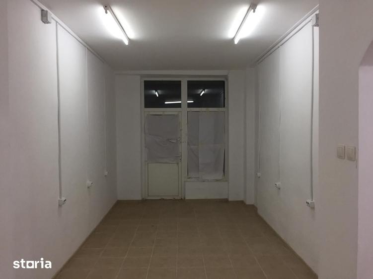 Spațiu comercial, de 67 mp, în Central