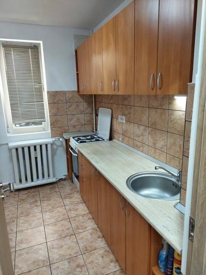 Apartament cu 2 camere semidecomandat în Gara de Nord