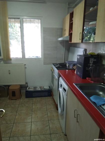 Apartament cu 2 camere semidecomandat în Tei