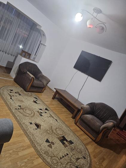 Inchiriez apartament 2 camere oras Bals judetul Olt zona Monument - 7