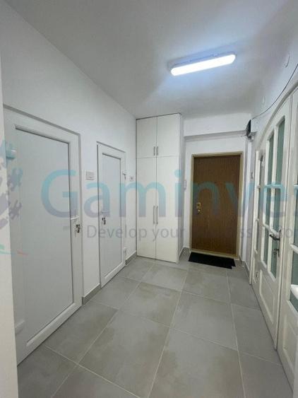 Spațiu comercial, de 64 mp, în Central