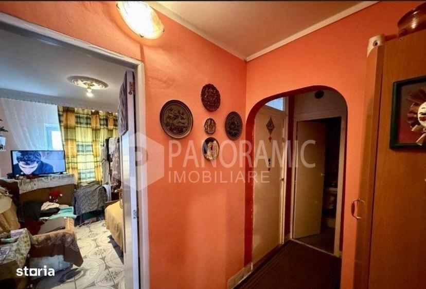 Apartament cu 4 camere în Micro 17