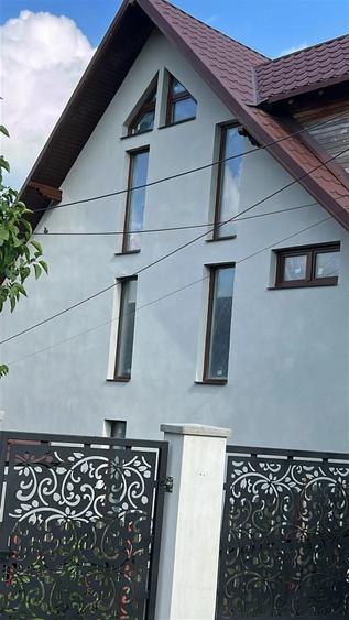 Casă cu 6 camere cu Teren 850 Mp în Breaza de Sus