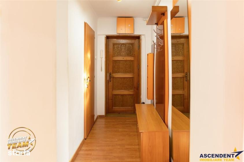 Apartament cu 3 camere decomandat în Sânzieni
