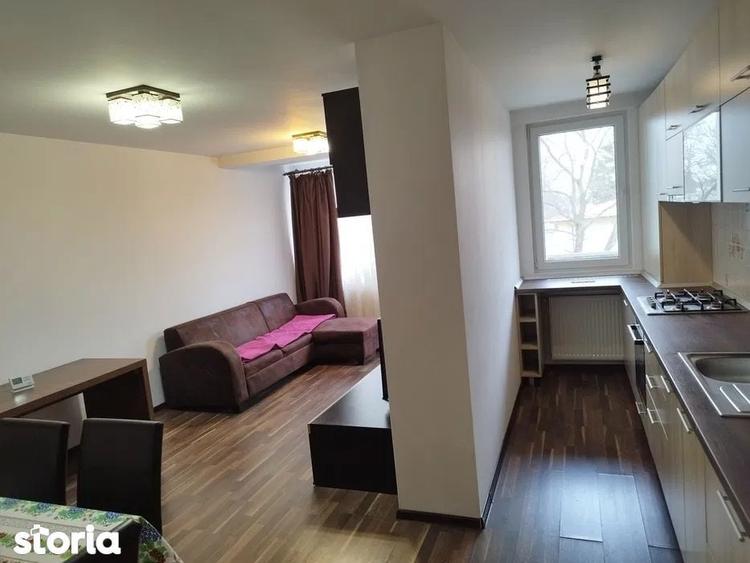 Apartament cu 3 camere decomandat în Central