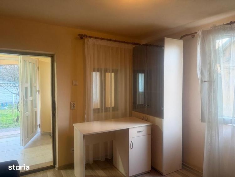 Casă cu 3 camere cu Teren 1090 Mp în Pielești