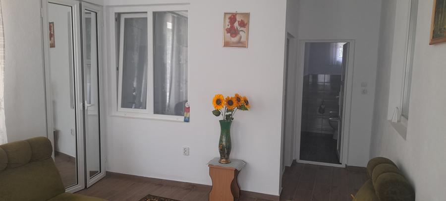 Casă individuală cu 5 camere cu Canalizare în Periferie