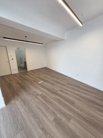 Apartament cu 4 camere decomandat în Națiunile Unite
