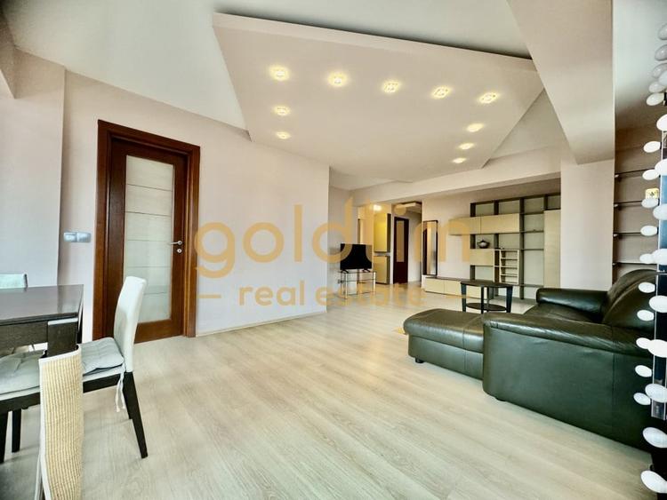 Apartament cu 3 camere semidecomandat, mobilat în Băneasa