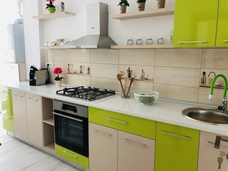 Apartament cu 3 camere decomandat, mobilat în Capitol