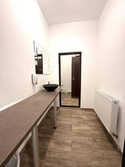 Spațiu comercial, de 917 mp, în Pechea