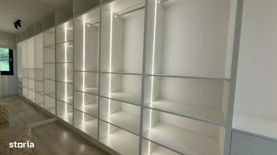 Apartament cu 4 camere în Valea Adâncă