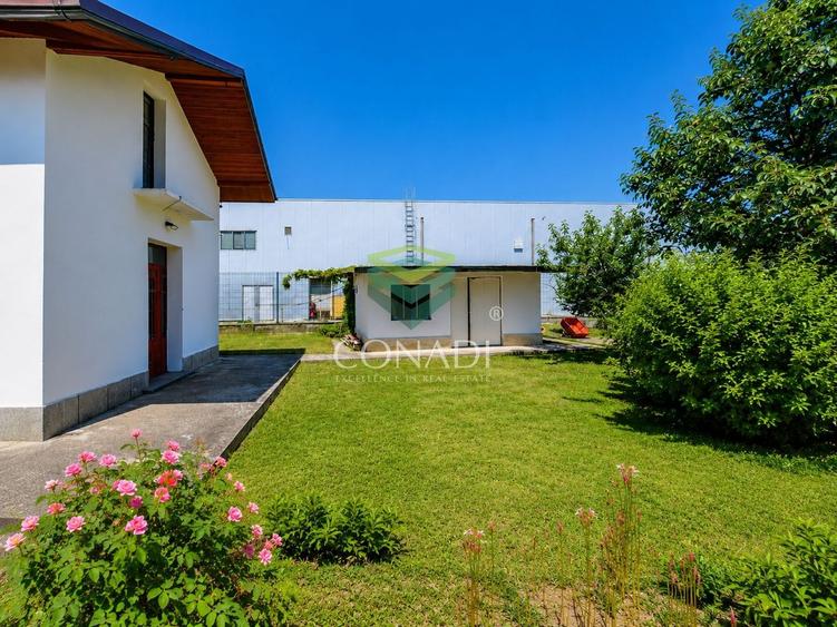 Casă individuală cu 7 camere cu Canalizare în Central