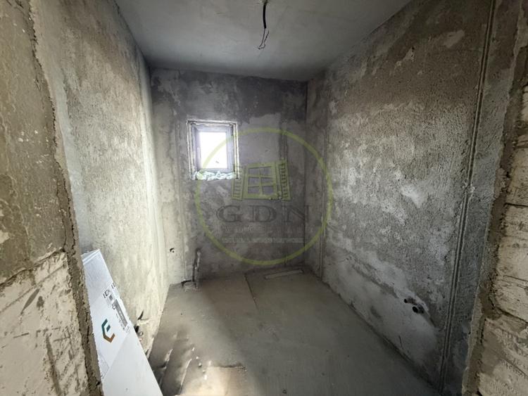 Casă individuală cu 4 camere cu Teren 498 Mp în Exterior Est