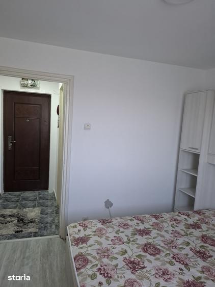 Apartament cu 2 camere decomandat în Berceni