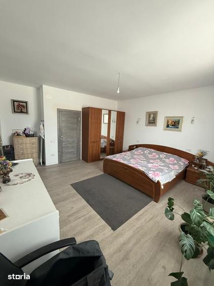 Casă cu 4 camere cu Teren 280 Mp în Central
