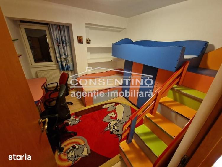 Apartament cu 3 camere în Micro 3