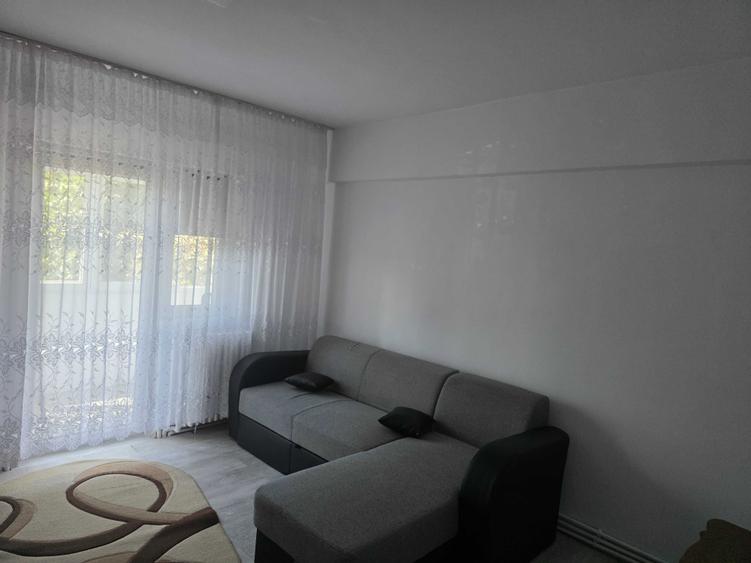 Apartament cu 2 camere decomandat în Dacia