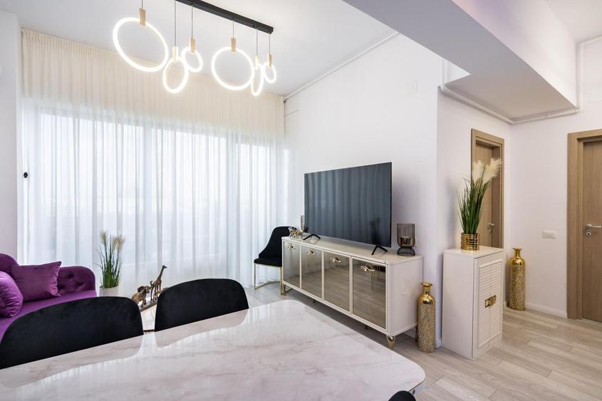 Apartament cu 2 camere semidecomandat, mobilat în 13 Septembrie
