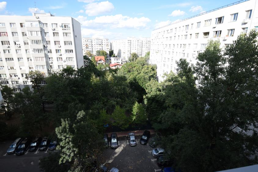 Apartament cu 3 camere decomandat în 1 Decembrie 1918