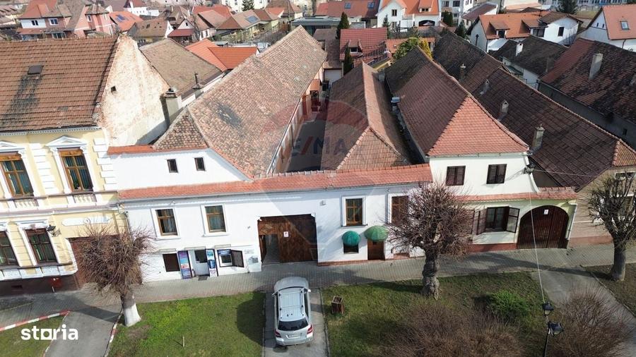 Casă cu 4 camere în Ultracentral