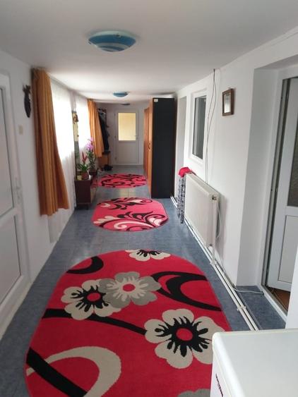 Casă cu 3 camere cu Teren 1041 Mp în Central