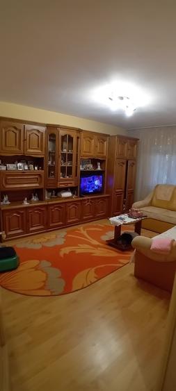 Apartament cu 2 camere decomandat în Girocului